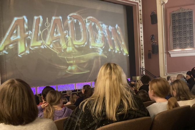 mansfield-stage-people-watching-aladdin